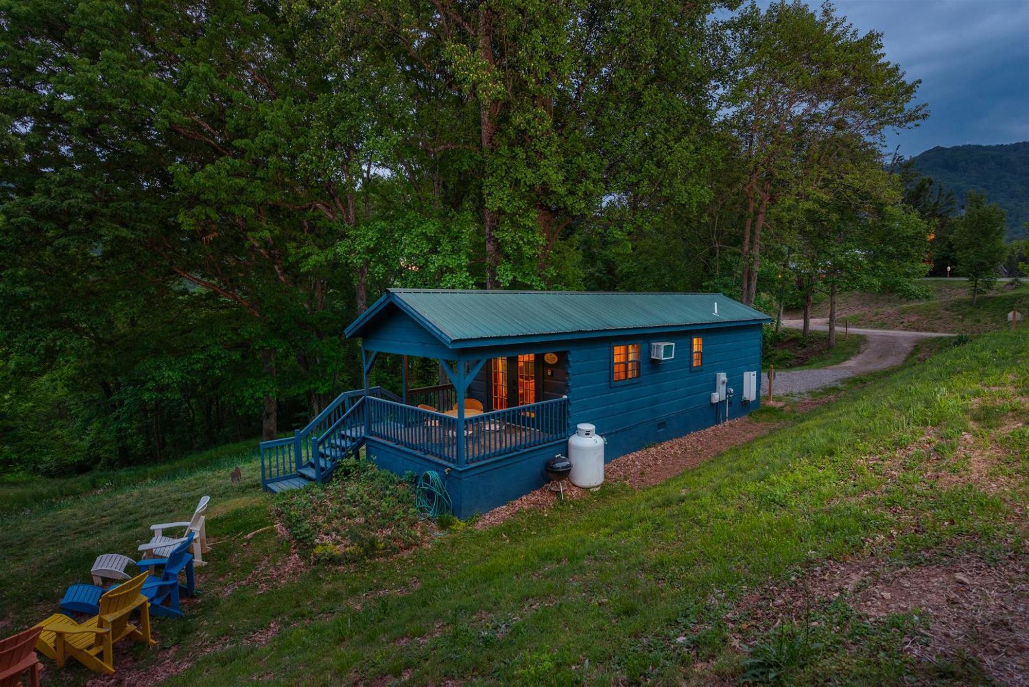 Engadine Inn And Cabins Candler Exterior foto